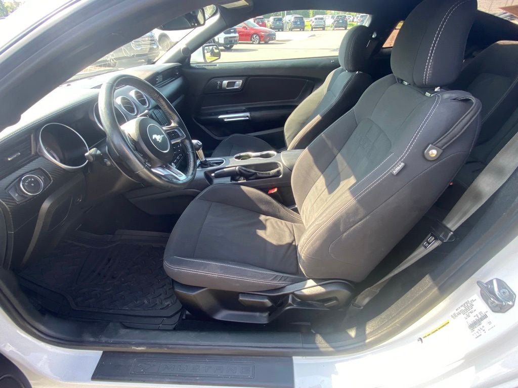 2020 Ford Mustang EcoBoost KEYLESS ENTRY / BLUETOOTH / BACK UP CAM