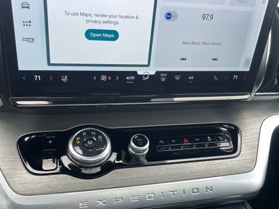 2025 Ford Expedition Max Platinum 4X4 / MOONROOF / HEATED SEATS