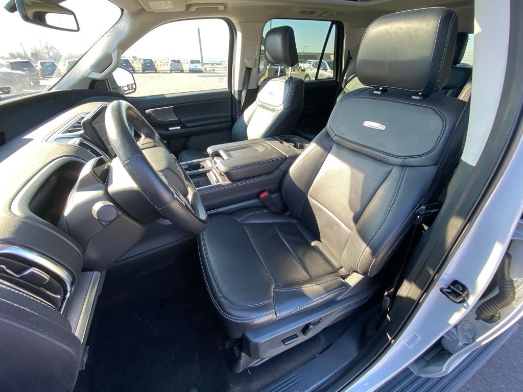 2025 Ford Expedition Platinum NAV / SUNROOF / HEATED SEATS