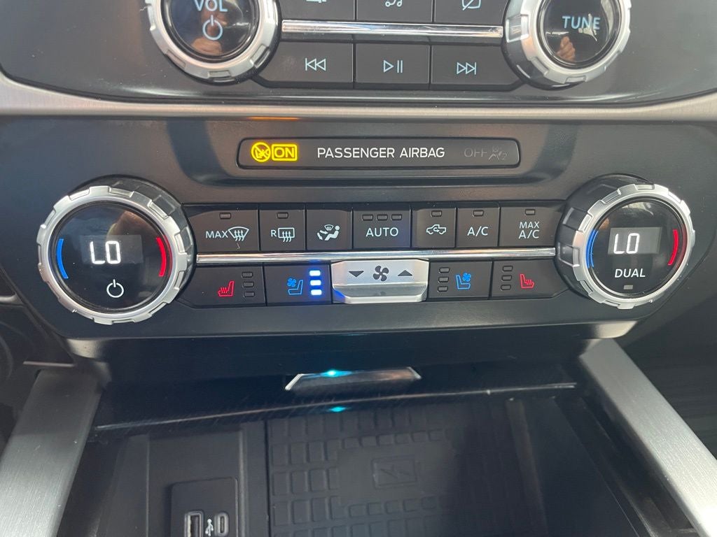 2022 Ford F-250SD Platinum 4X4 / HEATED SEATS / B&O AUDIO