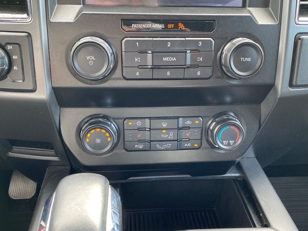 2019 Ford F-150 XLT 4X4 / HEATED SEATS / CLEAN CARFAX