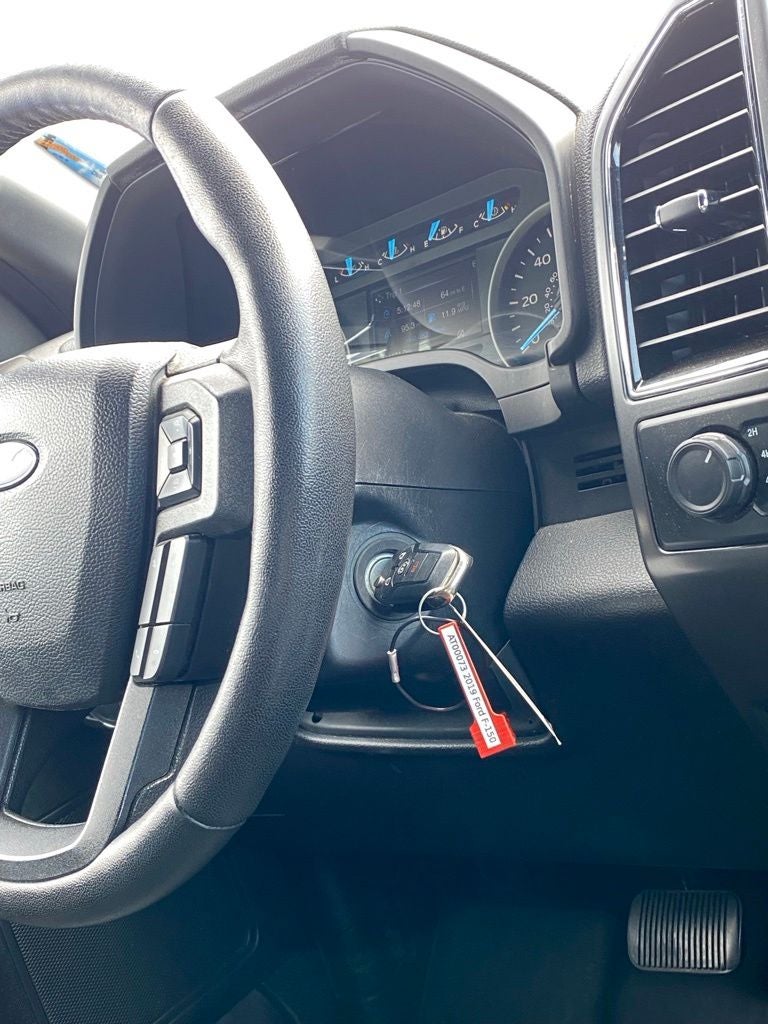 2019 Ford F-150 XLT 4X4 / HEATED SEATS / CLEAN CARFAX