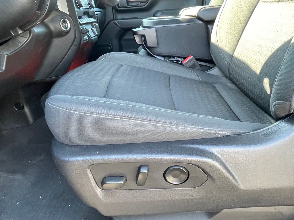 2024 Chevrolet Silverado 2500HD Custom 4X4 / ONE OWNER