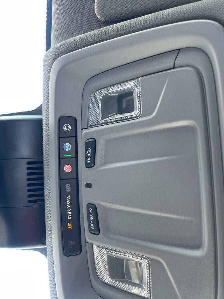 2024 Chevrolet Silverado 2500HD Custom 4X4 / ONE OWNER