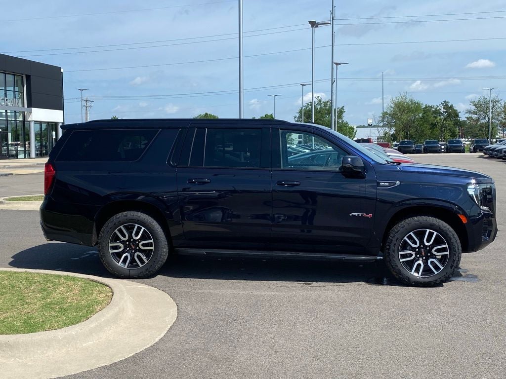 2022 GMC Yukon XL AT4 4X4 / ONE OWNER