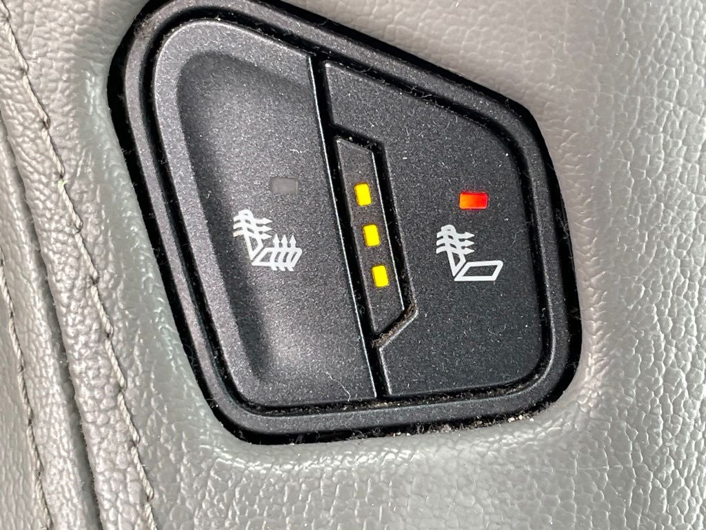 2018 Chevrolet Suburban LT HEATED SEATS / CLEAN CARFAX