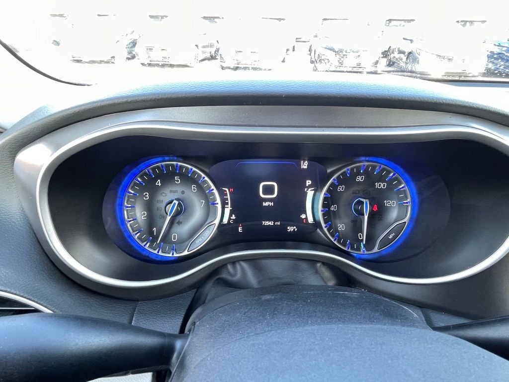 2023 Chrysler Pacifica Touring L HEATED SEATS / ONE OWNER