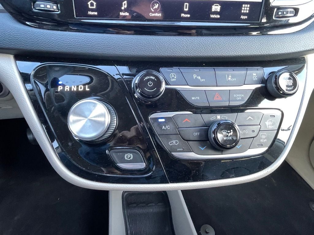 2023 Chrysler Pacifica Touring L HEATED SEATS / ONE OWNER