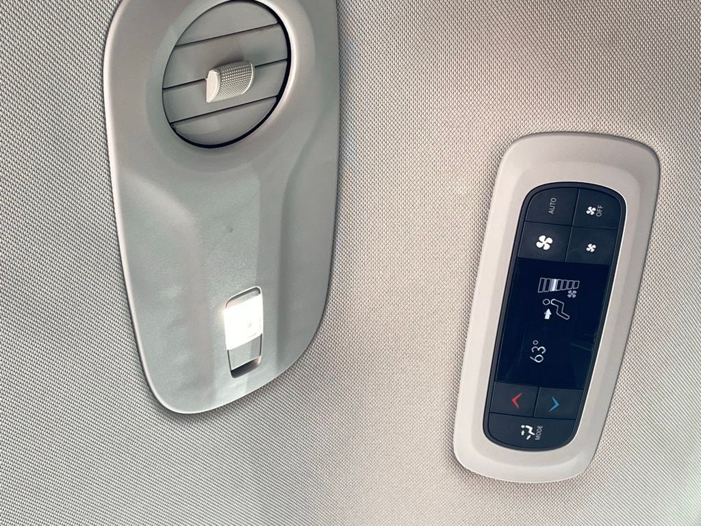 2023 Chrysler Pacifica Touring L HEATED SEATS / ONE OWNER