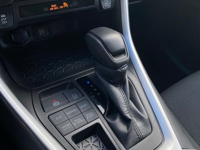 2024 Toyota RAV4 LE ONE OWNER / AWD