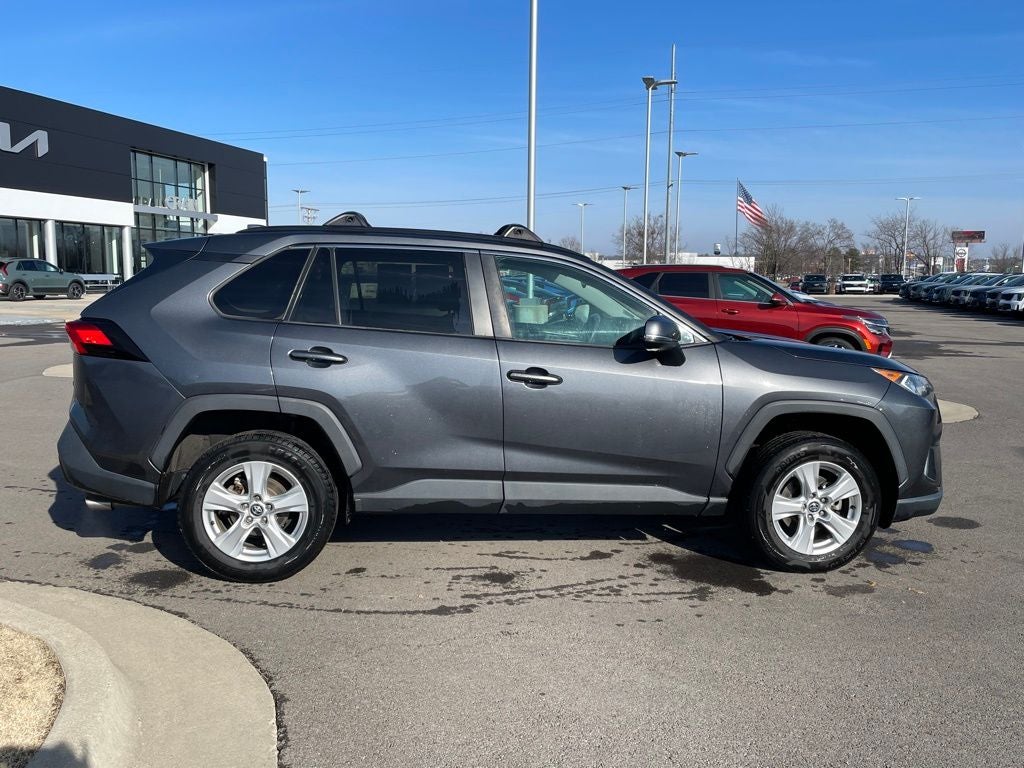 2020 Toyota RAV4 XLE