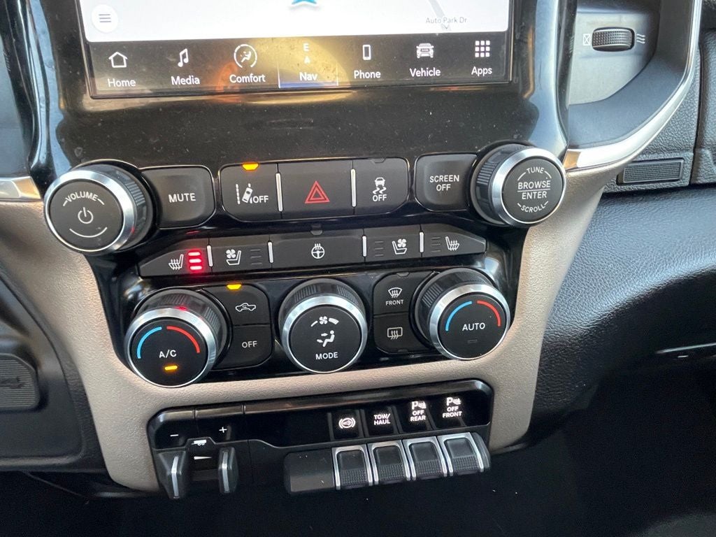 2024 RAM 2500 Laramie 4X4 / ONE OWNER / HEATED SEATS