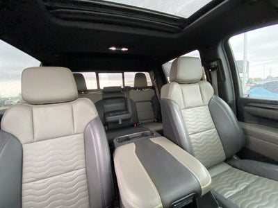 2024 Chevrolet Silverado 1500 ZR2 ONE OWNER / 4X4 / HEATED AND COOLED SEATS