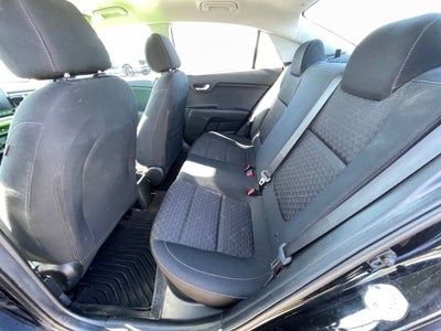 2022 Kia Rio LX ONE OWNER / CLEAN CARFAX
