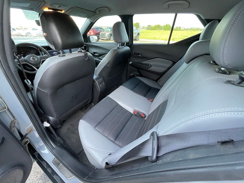 2021 Nissan Kicks SR