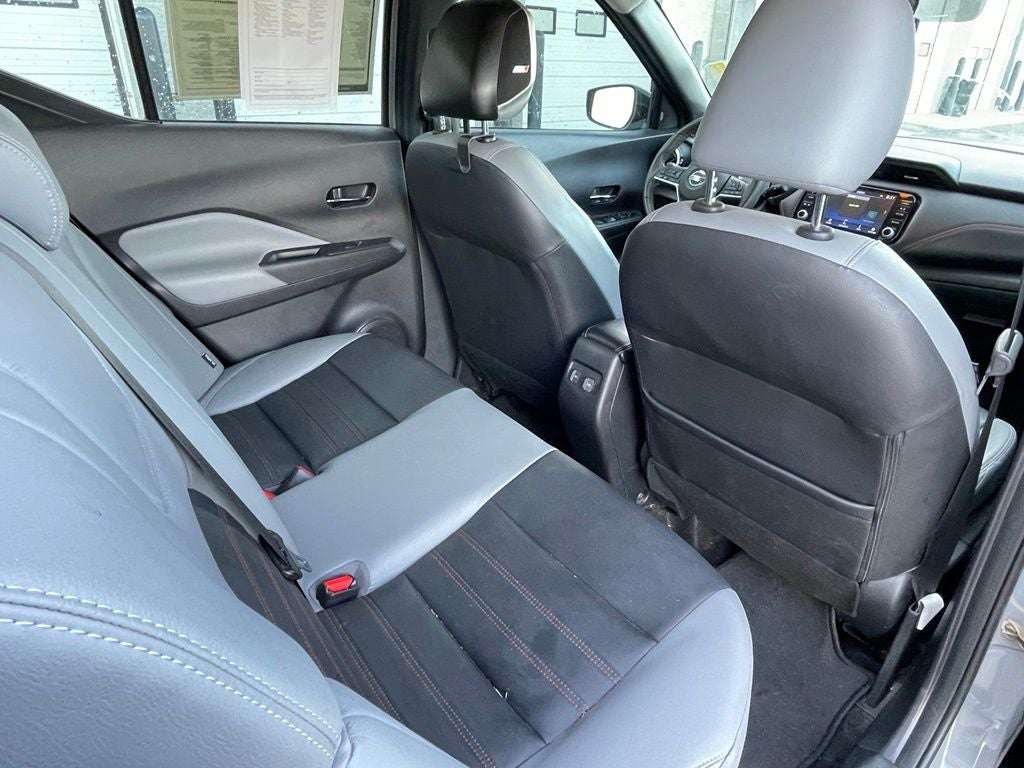 2021 Nissan Kicks SR