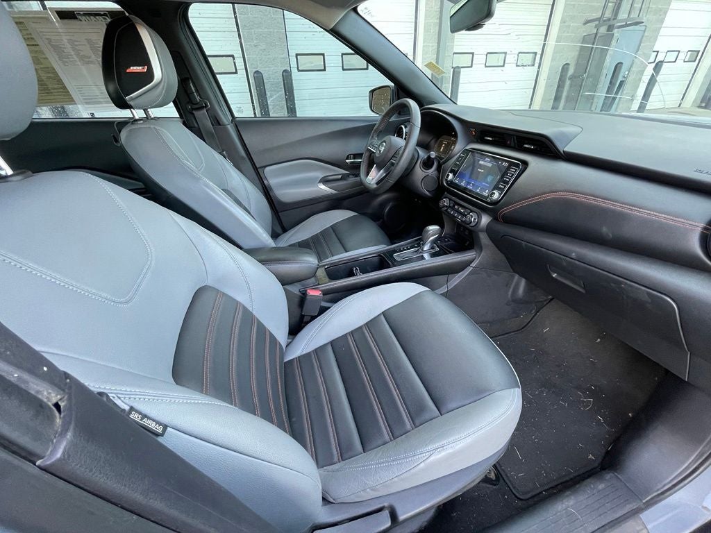2021 Nissan Kicks SR