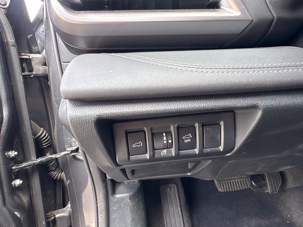 2025 Subaru Outback Touring XT MOONROOF / HEATED SEATS / ONE OWNER