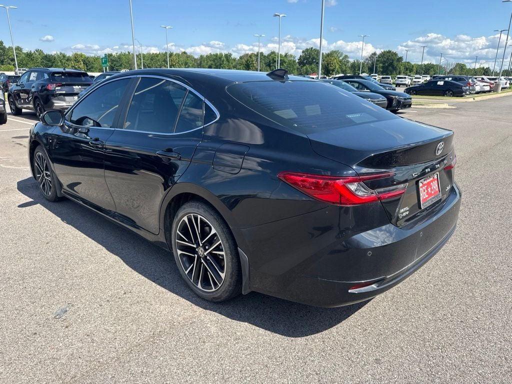 2025 Toyota Camry XLE MOONROOF / AWD / HEATED SEATS