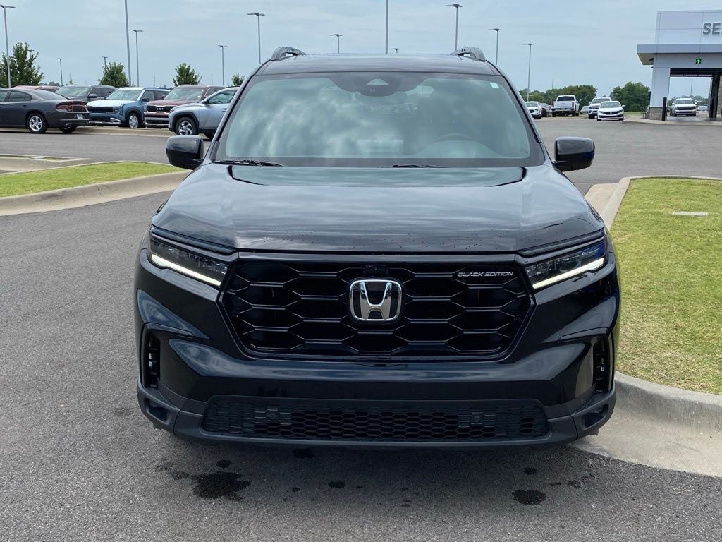 2025 Honda Pilot Black Edition AWD / 3RD ROW / LOADED / ONE OWNER