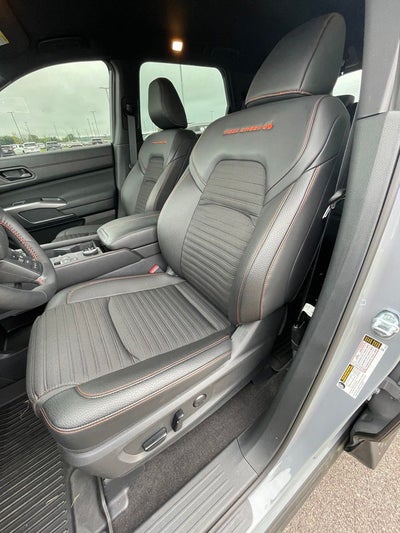 2026 Nissan Pathfinder Rock Creek 4X4 / HEATED SEATS / ONE OWNER
