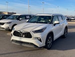 2021 Toyota Highlander XLE HEATED SEATS / POWER LIFTGATE