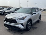 2024 Toyota Highlander LE SUNROOF / CAPT CHAIRS / 3RD ROW