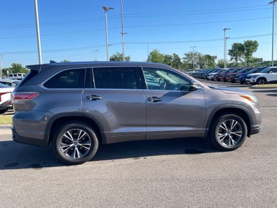 2016 Toyota Highlander XLE V6 HEATED SEATS / NAV