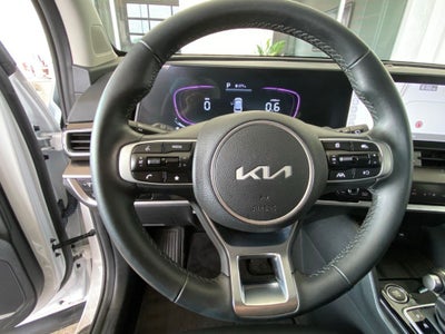 2025 Kia Sportage EX SUNROOF / NAV / HEATED SEATS