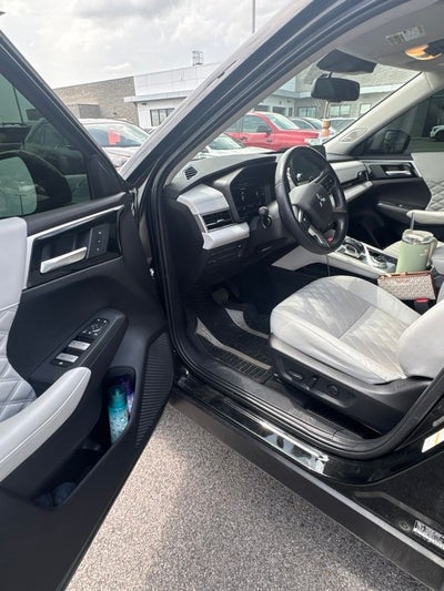 2024 Mitsubishi Outlander SEL HEATED SEATS / POWER LIFT GATE