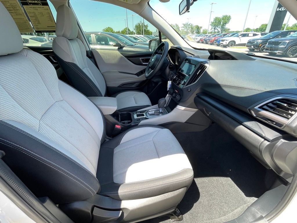 2021 Subaru Forester Base AWD / LOW MILES