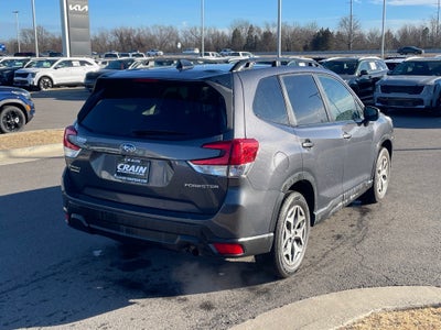 2024 Subaru Forester Premium MOONROOF / HEATED SEATS / AWD