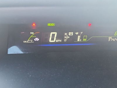 2013 Toyota Prius v Five HEATED SEATS / NAV