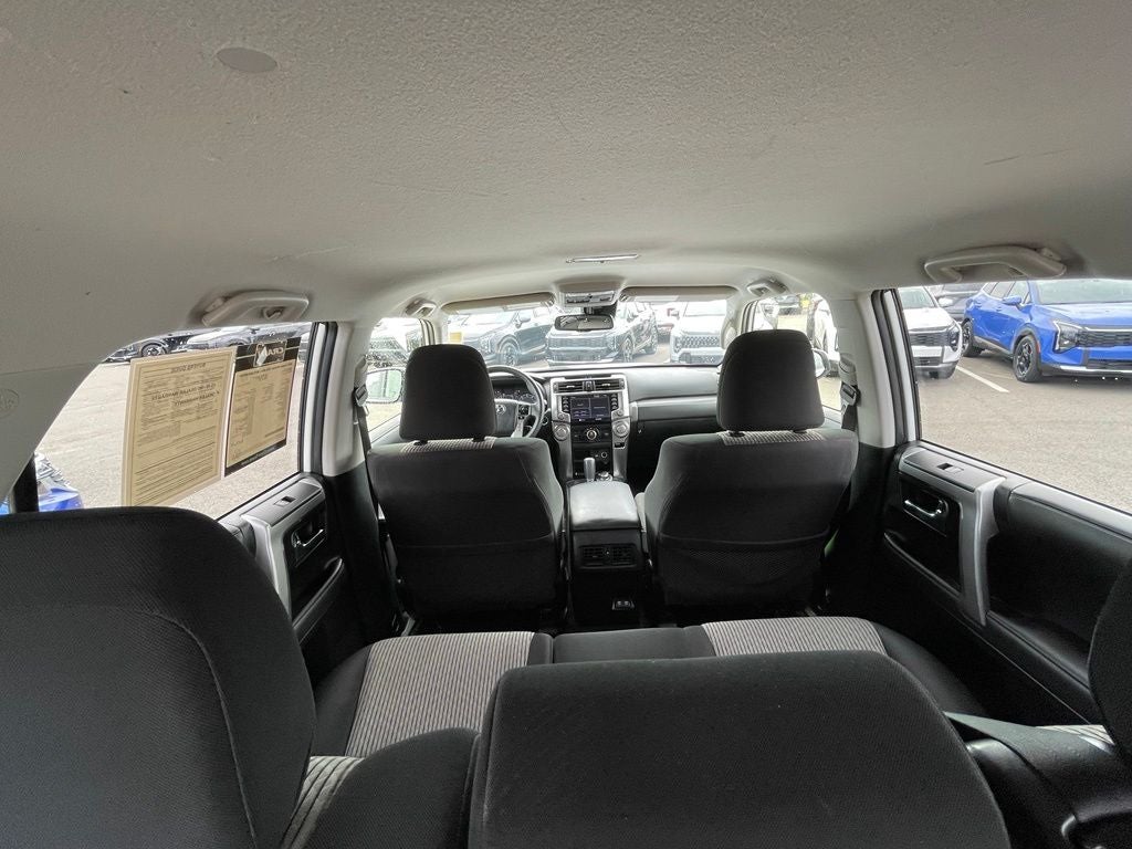 2022 Toyota 4Runner SR5 4X4 / KEYLESS ENTRY