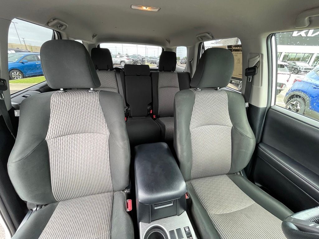 2022 Toyota 4Runner SR5 4X4 / KEYLESS ENTRY