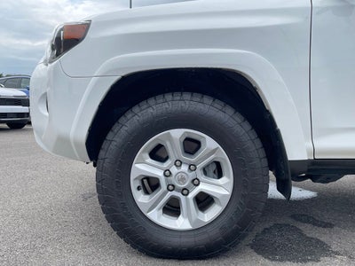 2022 Toyota 4Runner SR5 4X4 / KEYLESS ENTRY