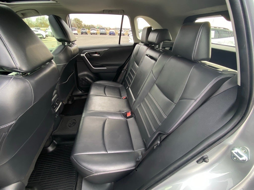 2019 Toyota RAV4 Limited AWD / LEATHER / SUNROOF