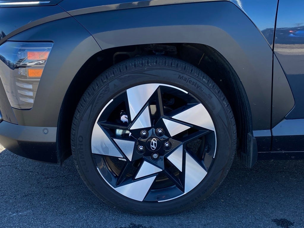 2025 Hyundai KONA Limited MOONROOF / HEATED SEATS / NAV