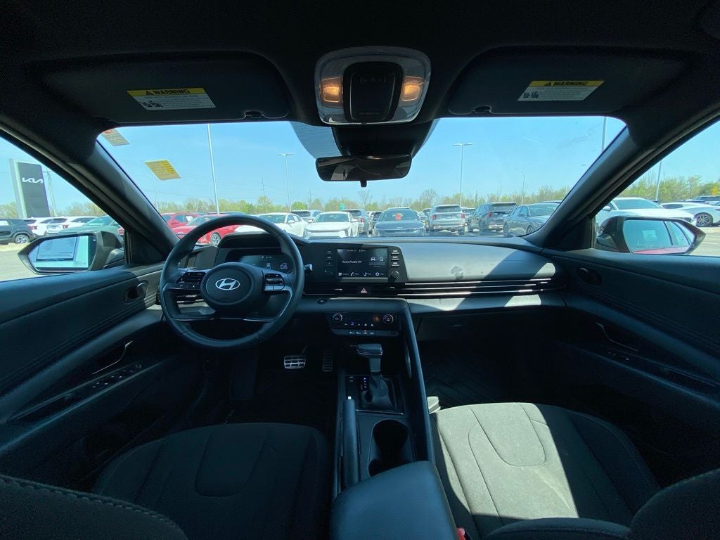 2025 Hyundai ELANTRA SEL Sport CLEAN CARFAX / ONE OWNER