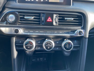 2020 Genesis G70 3.3T MOONROOF / HEATED SEATS / NAV / PRESTIGE PACKAGE