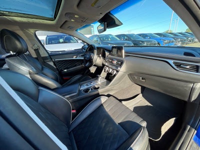 2020 Genesis G70 3.3T MOONROOF / HEATED SEATS / NAV / PRESTIGE PACKAGE