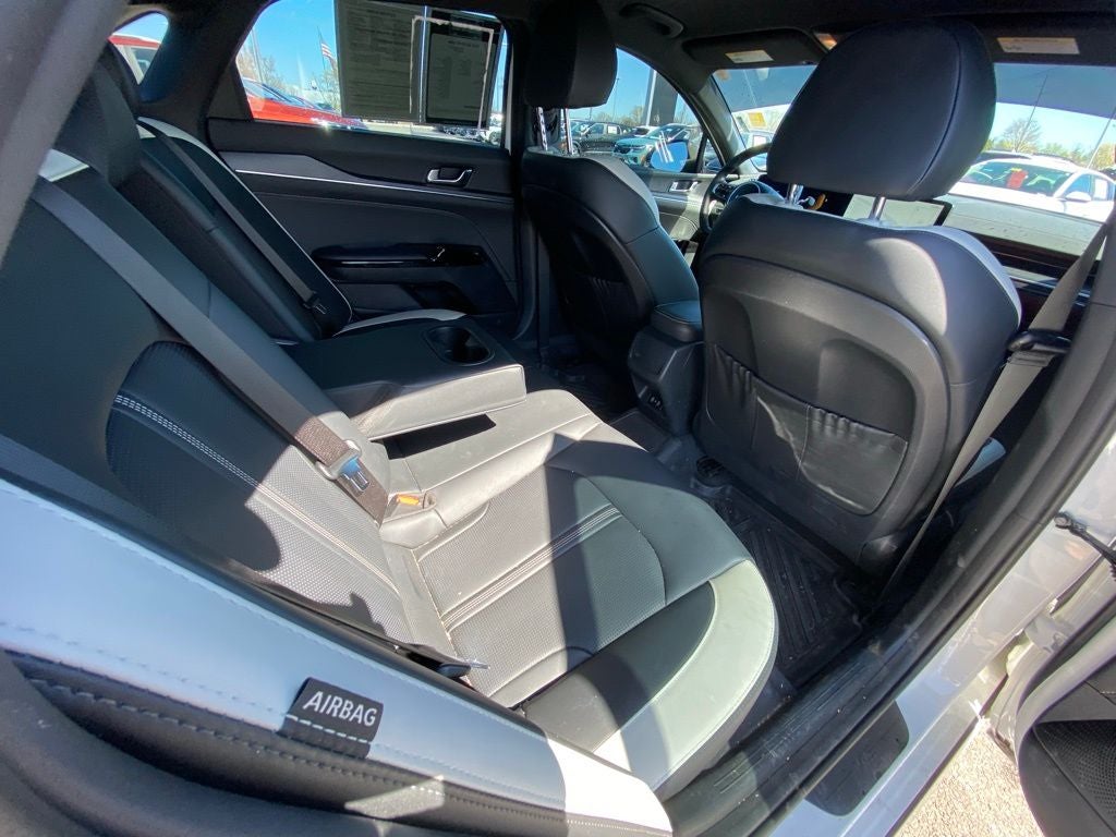 2025 Kia K5 GT-Line HEATED SEATS / NAV / ONE OWNER