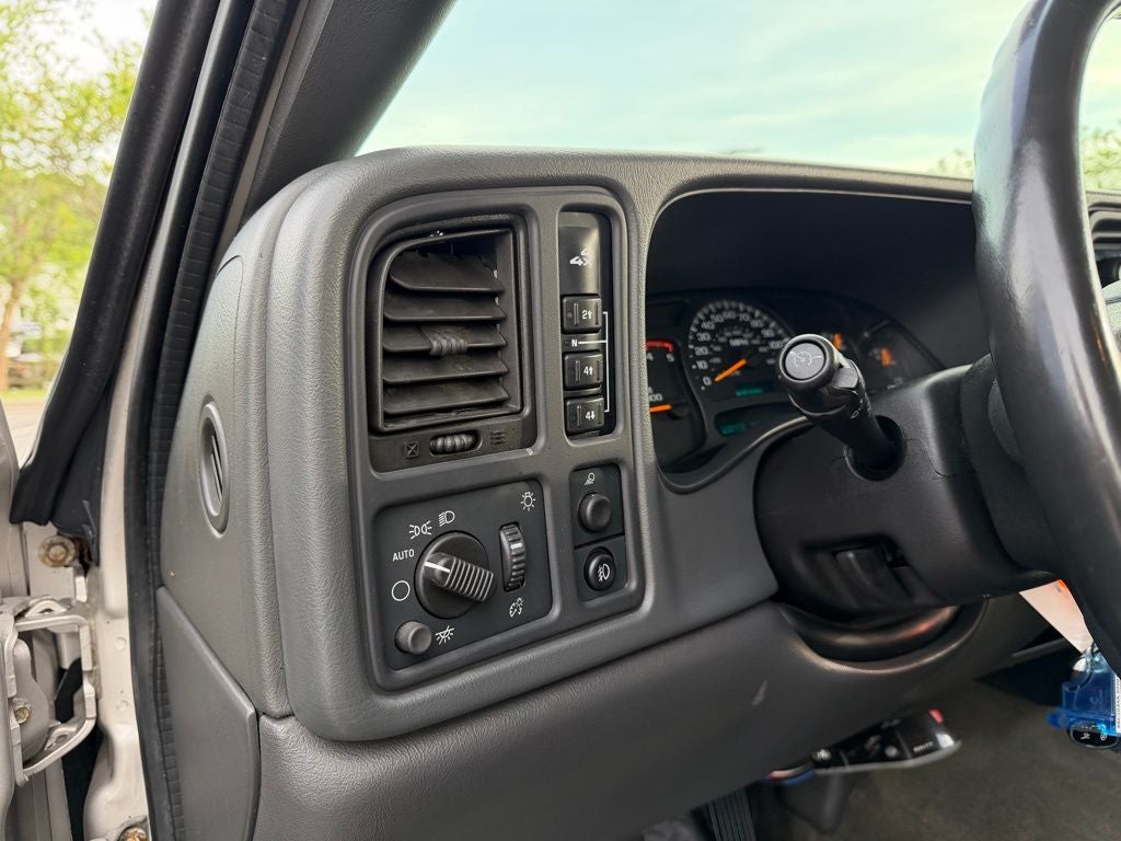 2005 Chevrolet Silverado 2500HD LT 153 WB