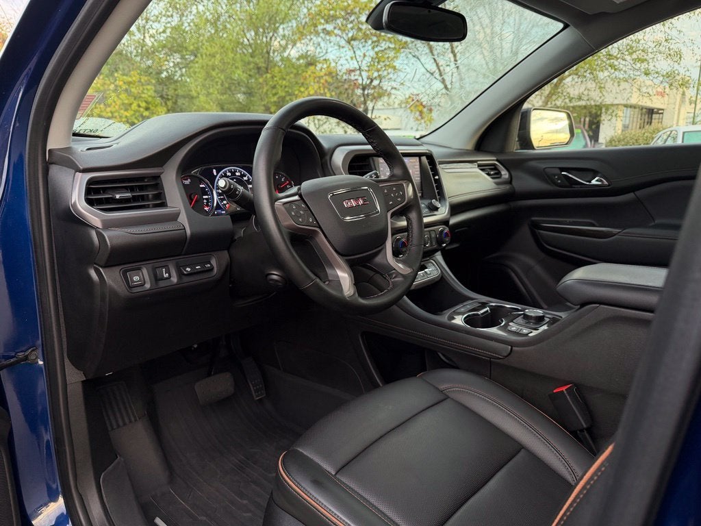 2023 GMC Acadia AT4