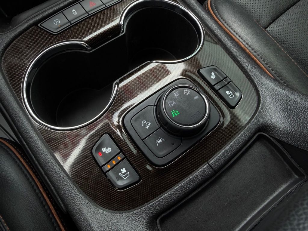 2022 GMC Acadia AT4