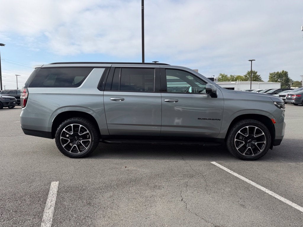 2023 Chevrolet Suburban RST