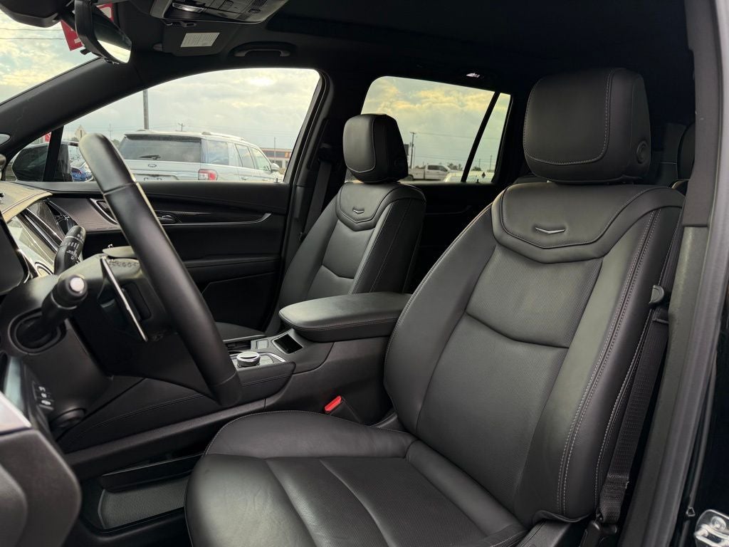 2025 Cadillac XT6 Sport