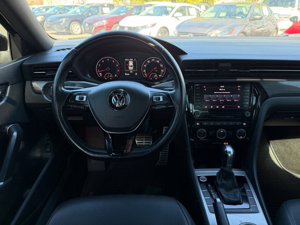 2021 Volkswagen Passat 2.0T R-Line R-Line w/ Sunroof