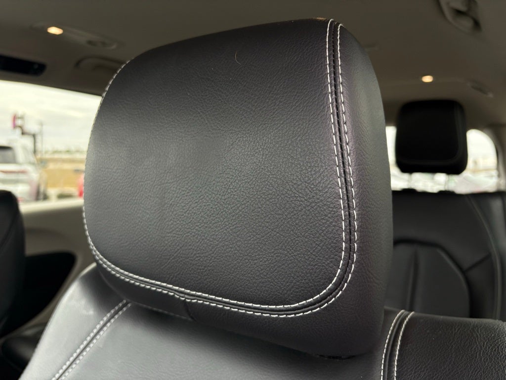 2022 Chrysler Pacifica Hybrid Touring L