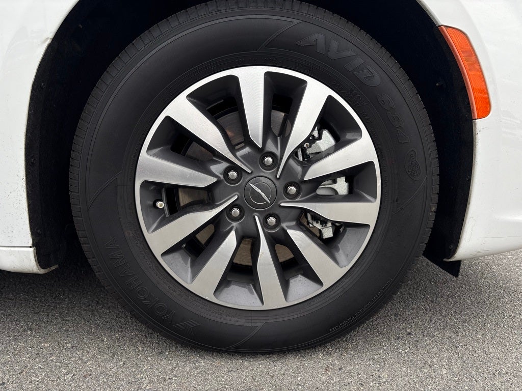 2022 Chrysler Pacifica Hybrid Touring L